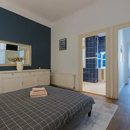 #Hidden Central Nest With Ac & Terrace *