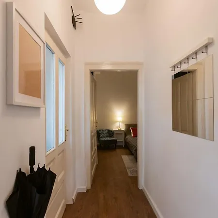 #Hidden Central Nest With Ac & Terrace Apartament