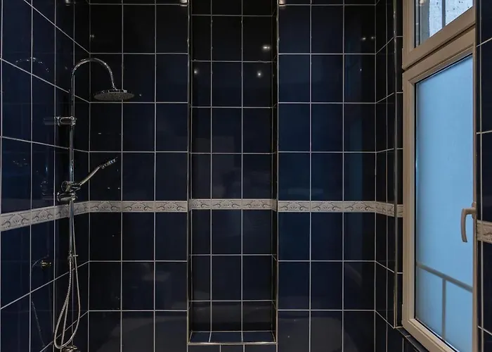 #hidden Nest With Terrace *