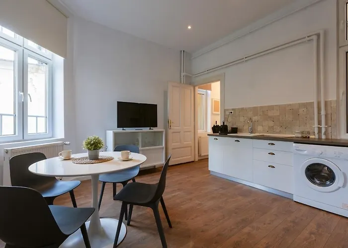 #hidden Nest With Terrace *